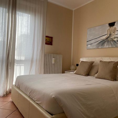 Appartamento Linea Diretta Duomo Милан Экстерьер фото